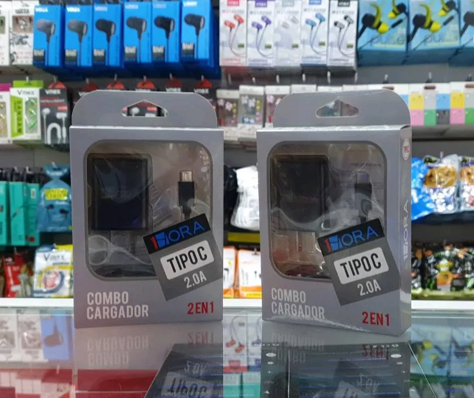 Cargador Combo USB-C 2 en 1