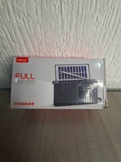 Radio Portátil con Panel Solar y Bocina (Negro)