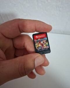 Mario Kart 8 Deluxe - Nintendo Switch (Solo Cartucho)